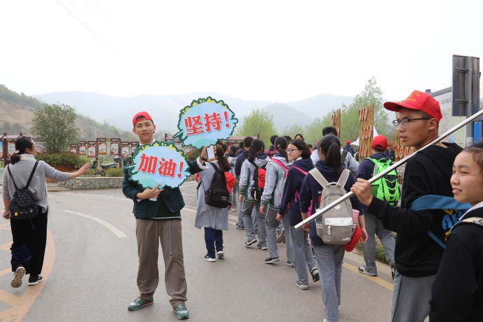 学生志愿者2.JPG