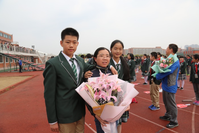 幸福的老班们3.JPG