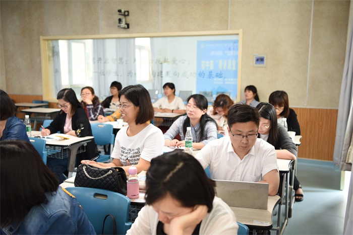 评课中.JPG