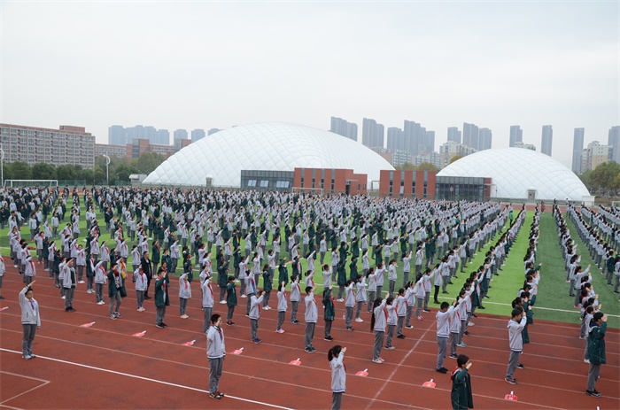 向国旗敬礼.JPG