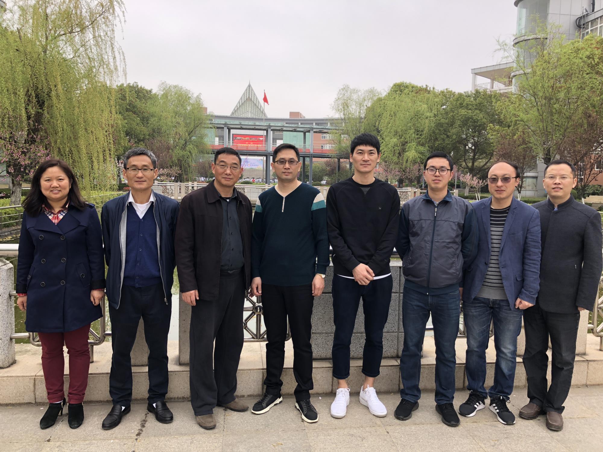 01特别能战斗的竞赛辅导团队.jpg