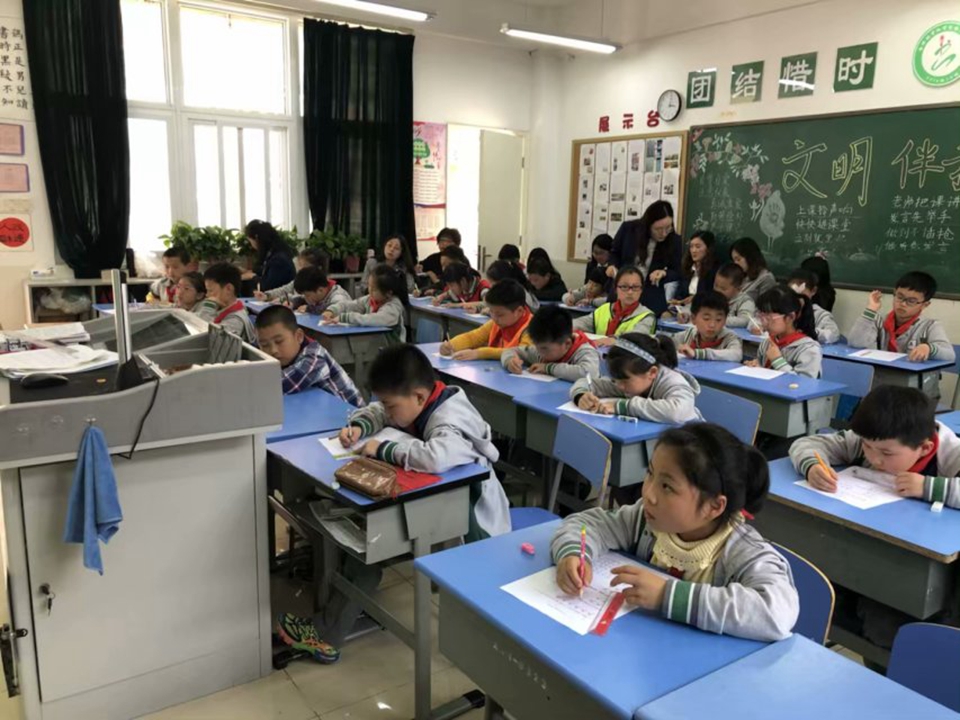 图3 李春伟老师执教.JPG