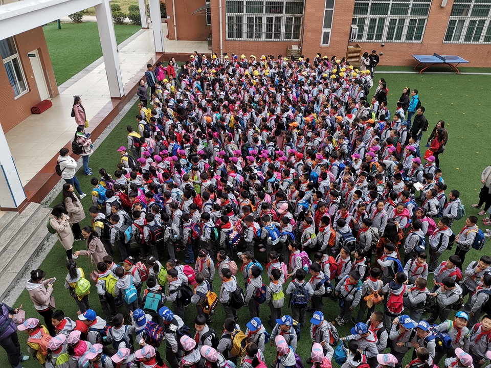 1556086615941490.jpg 2、准备出发.jpg