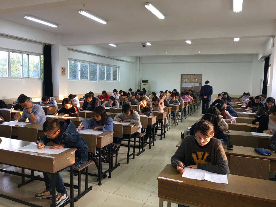 中学部笔试环节.jpg
