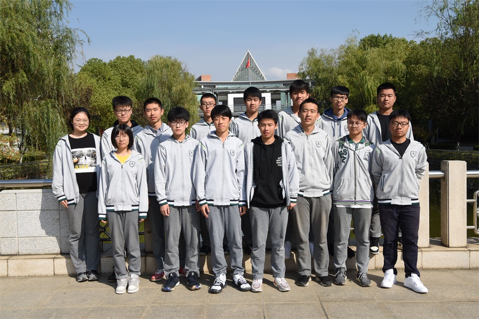 2019年全国高中生数学竞赛二三等奖学生合影.JPG
