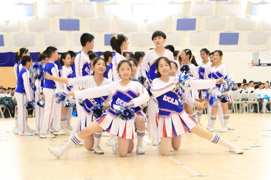 初一9班.jpg