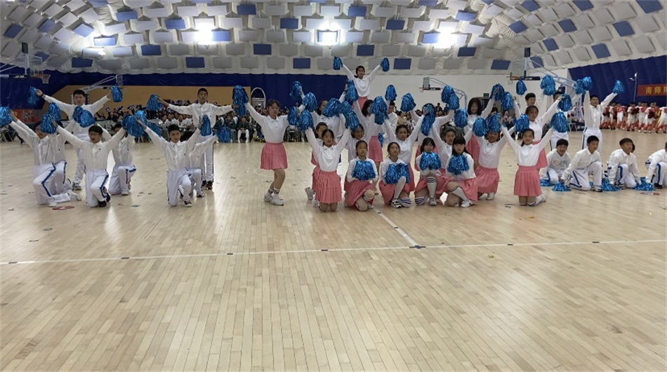 初一20班.jpg