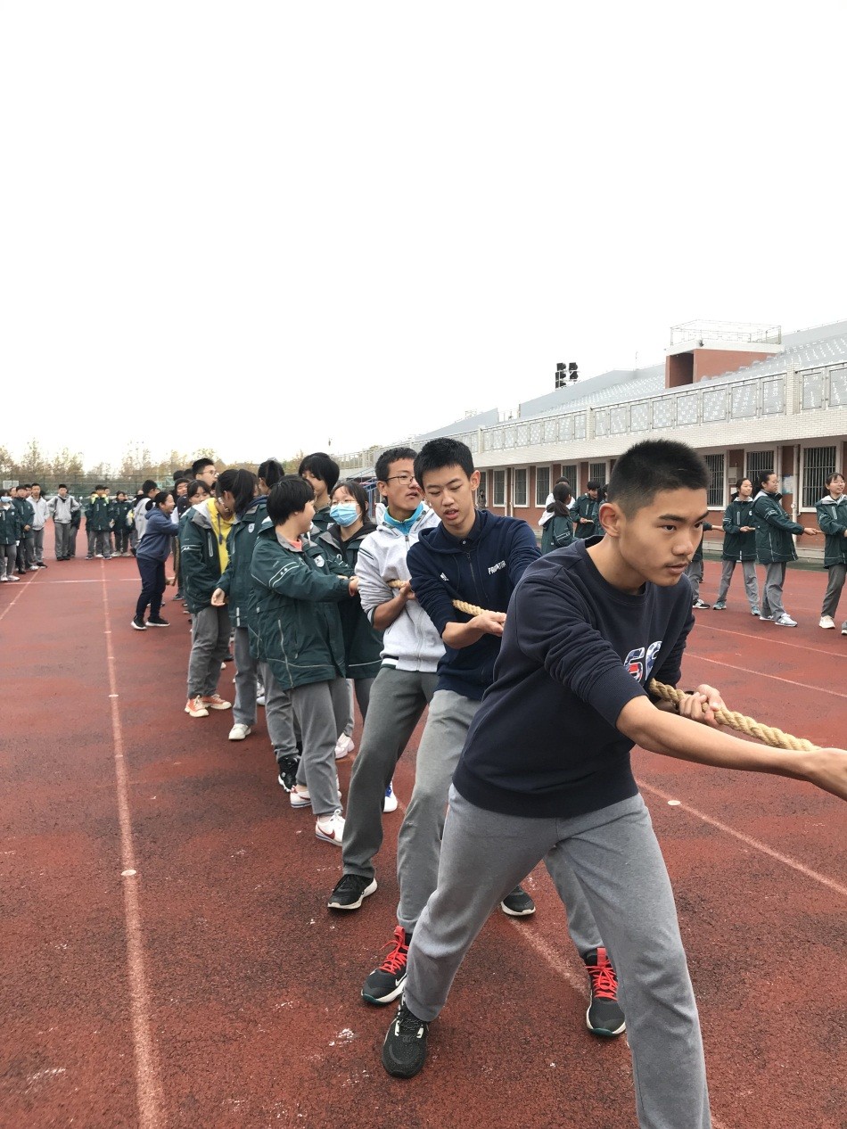 12初三12班拔河比赛.JPG