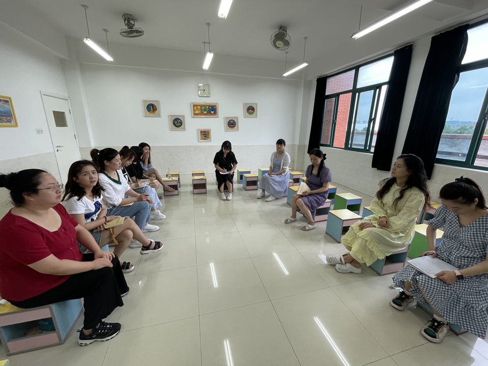 1631927274940184.jpg 音乐组教研活动2.jpg