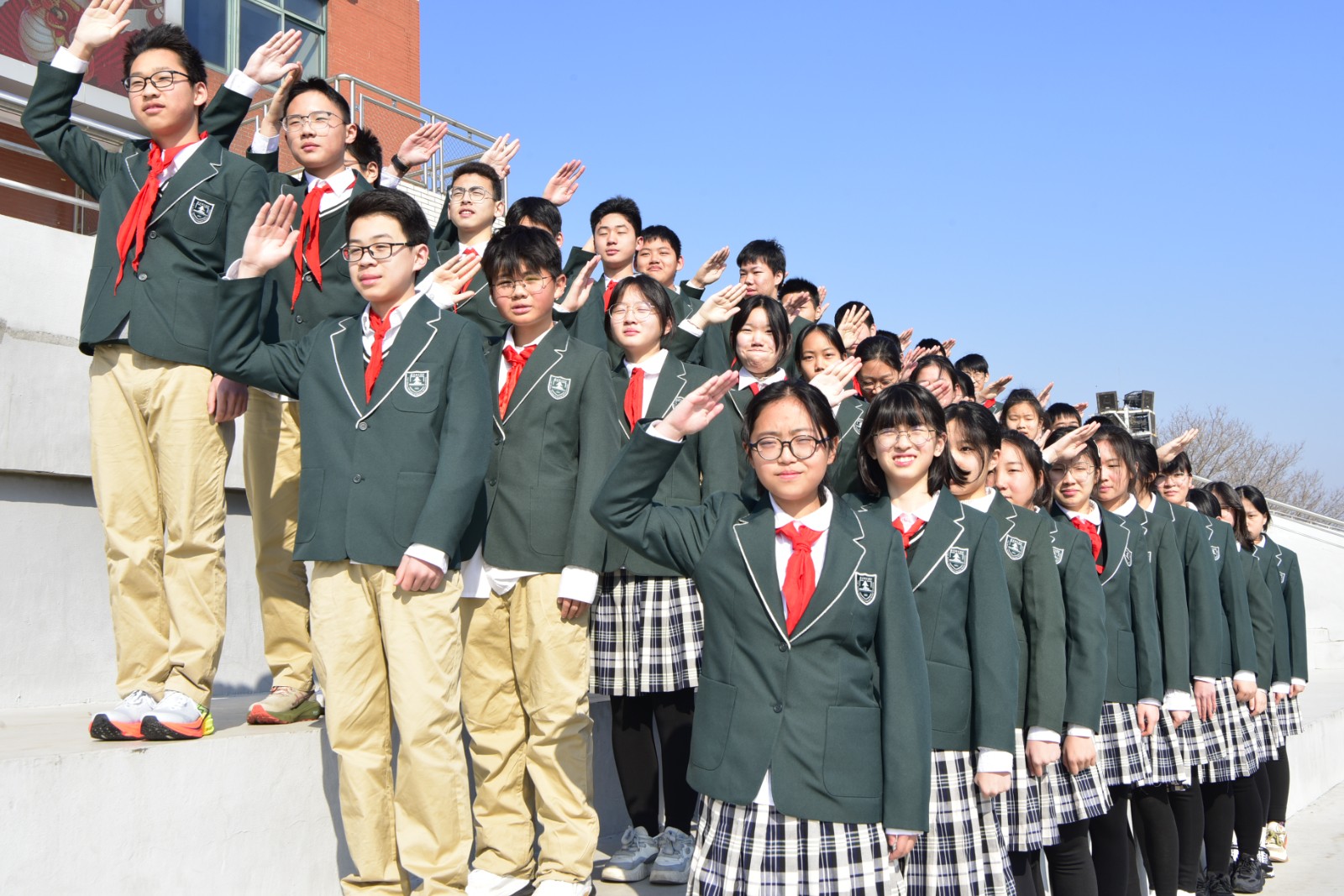 1744970873944402.jpg 1744970873944402.jpg