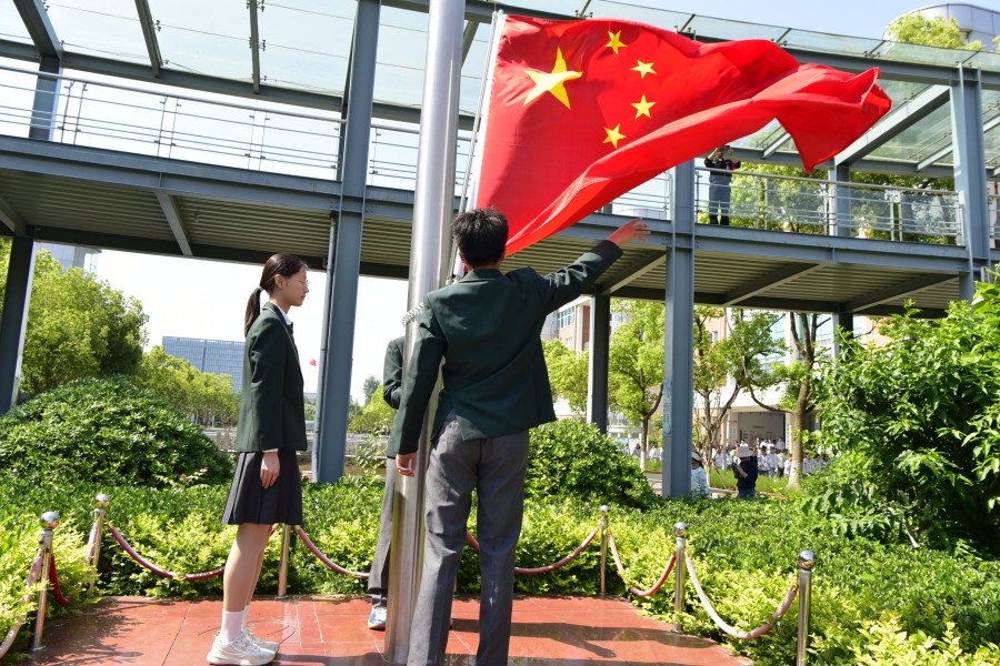 1.升国旗.jpg