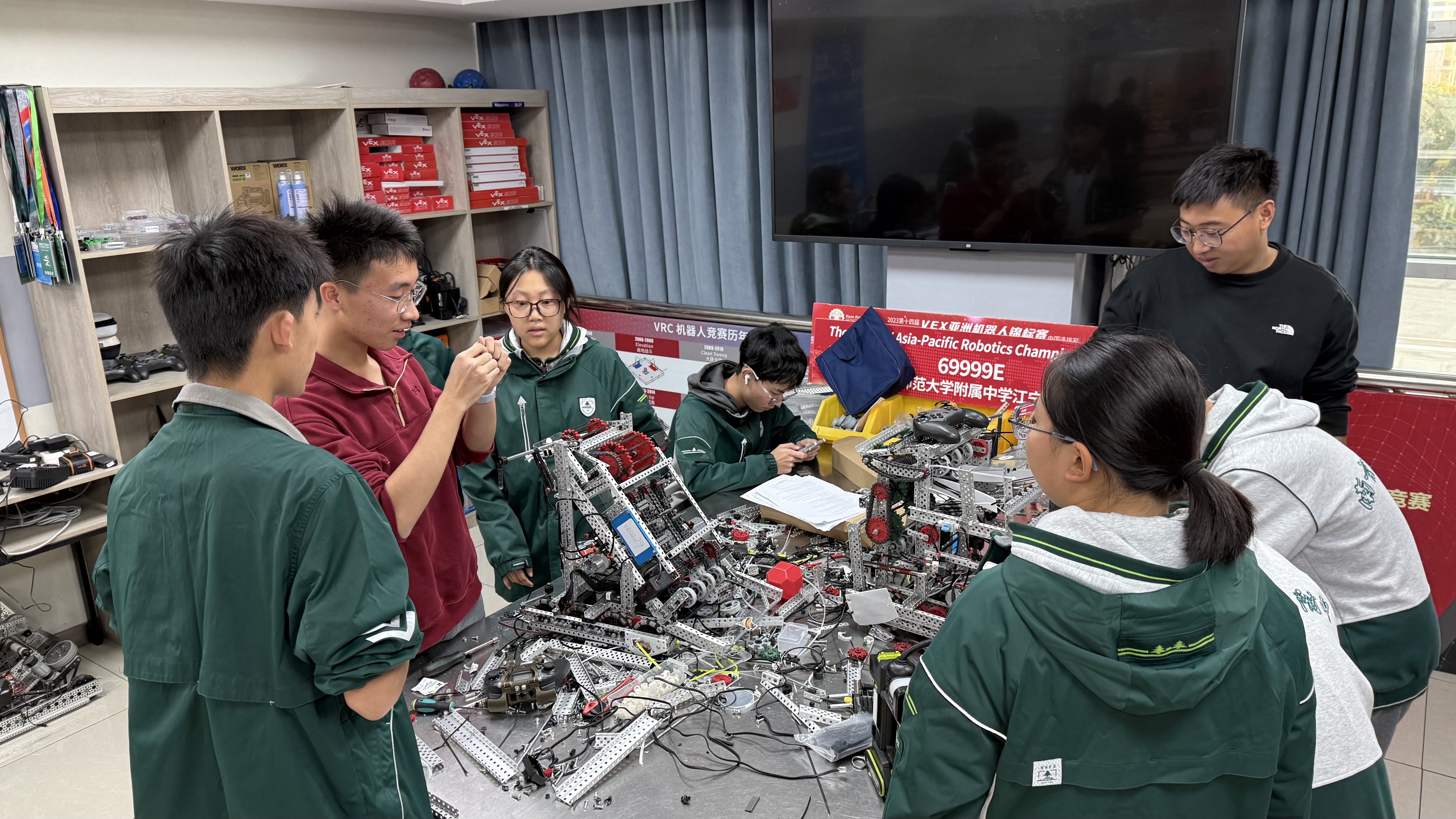 1762329229448002.png 411E5752C2C911B7DEADB1D63731BEF7.png