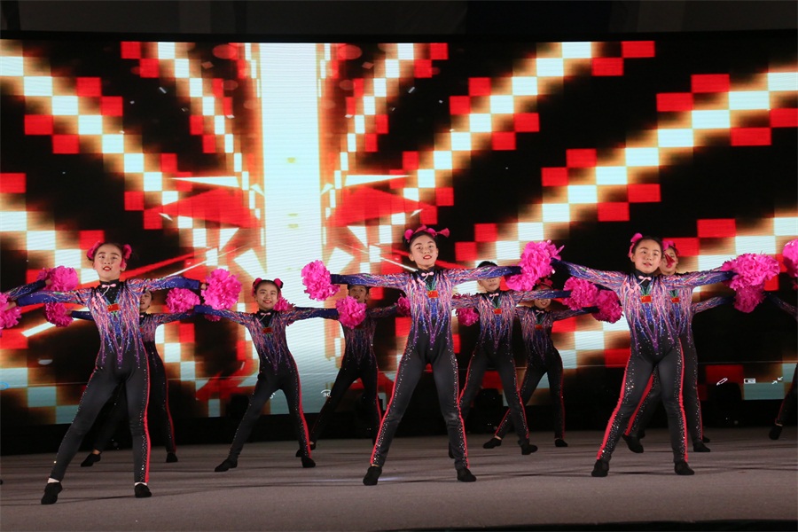 5小学部啦啦操表演.JPG