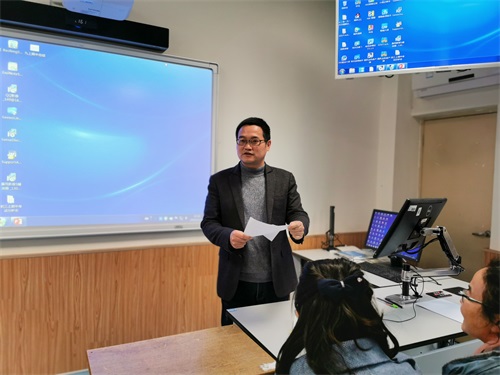 图5 物理备课组长发言.jpg