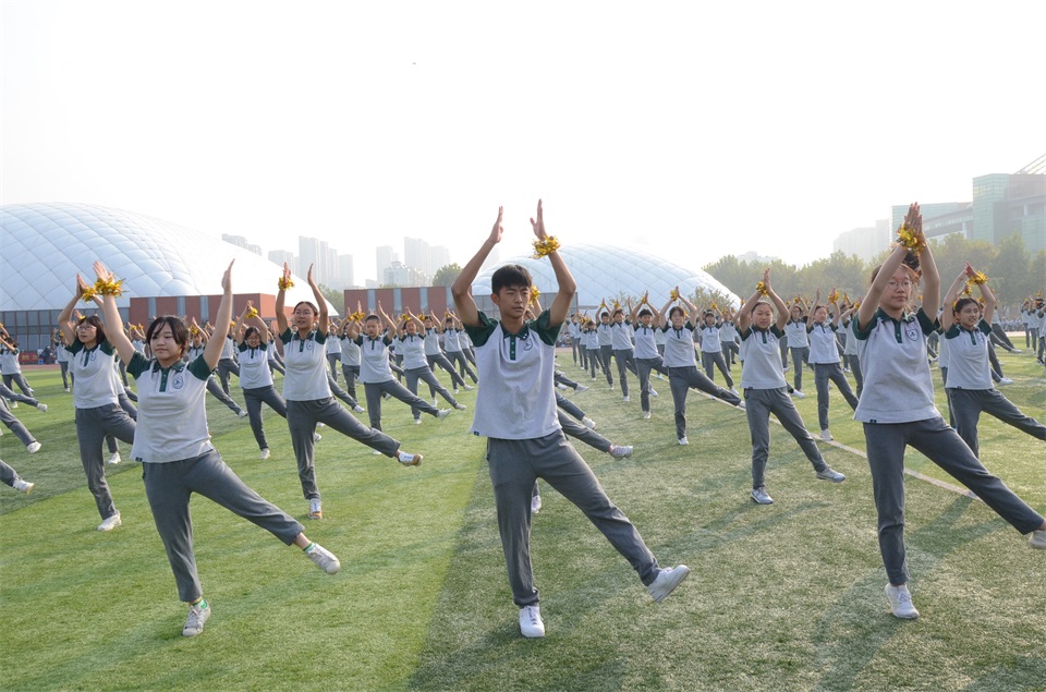 图片十四健身操展示.JPG