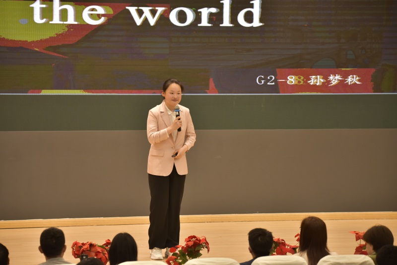 8.高二（8）班孙梦秋《Interpret the world》.JPG