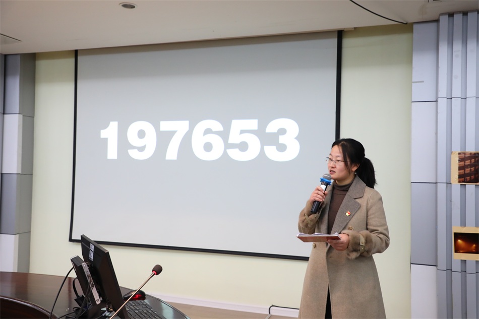 5.孙艺源同志演讲.JPG