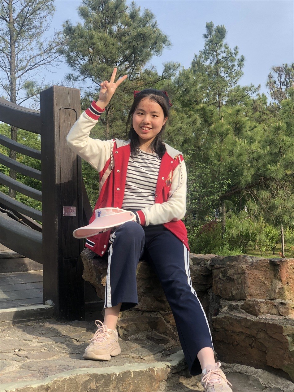 1651042550509380.jpg 初二11班任冉2.jpg