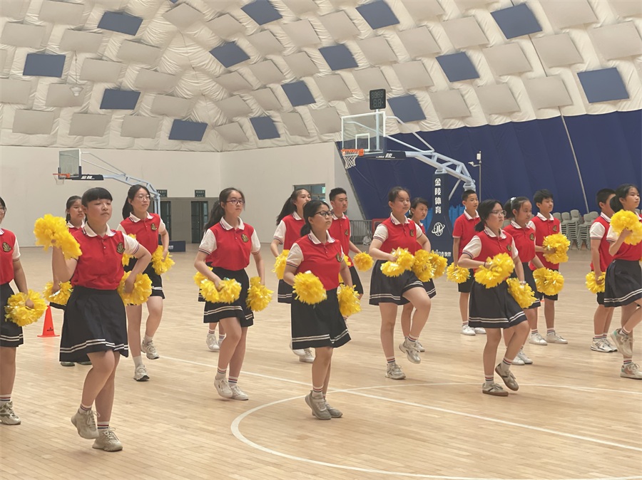 初一20班啦啦操2.JPG