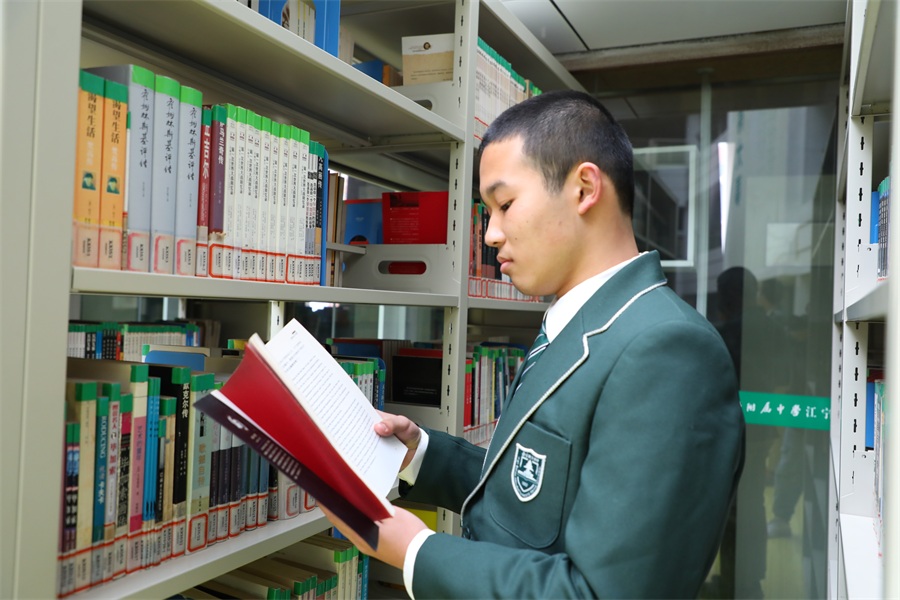初三6班 赵锦祺.JPG