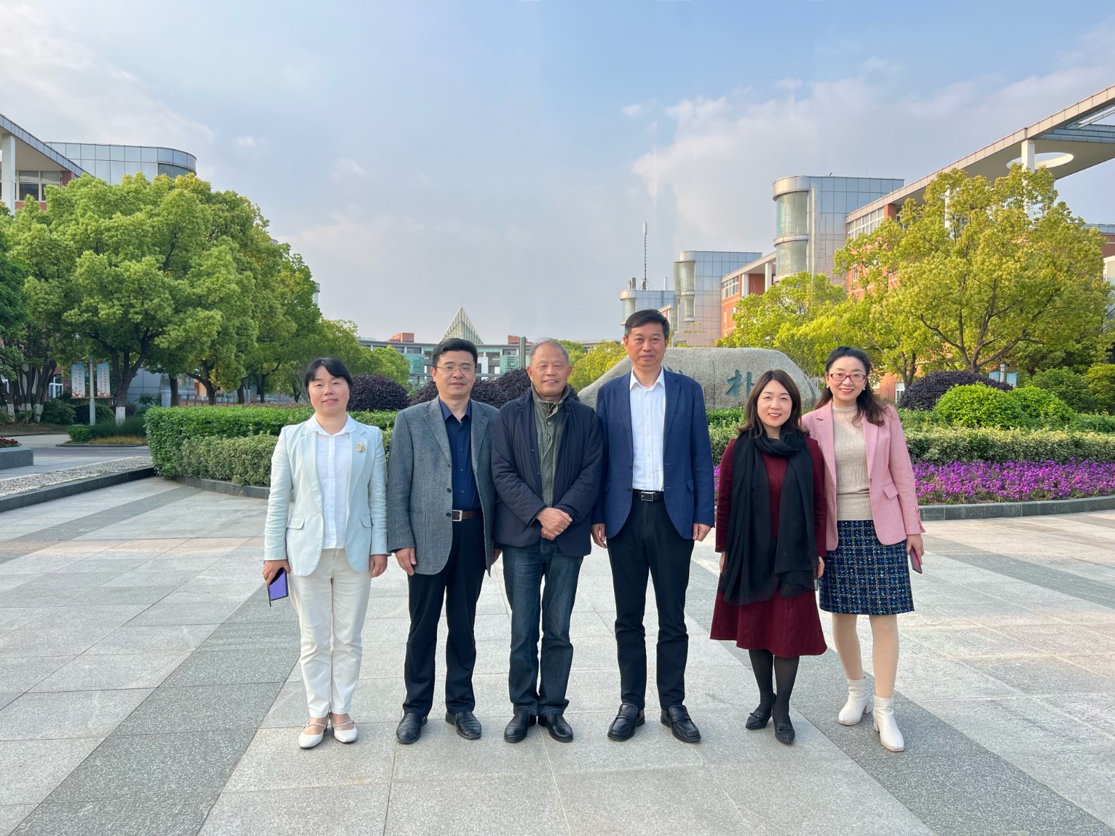 1682576442627869.jpg 1682576442627869.jpg