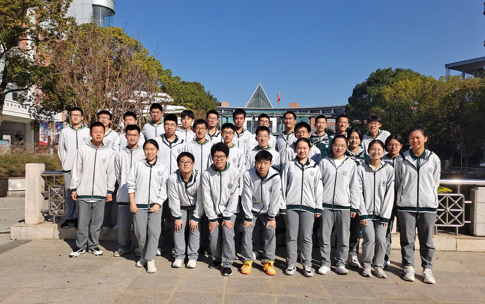 1699262292493365.jpg 1699262292493365.jpg