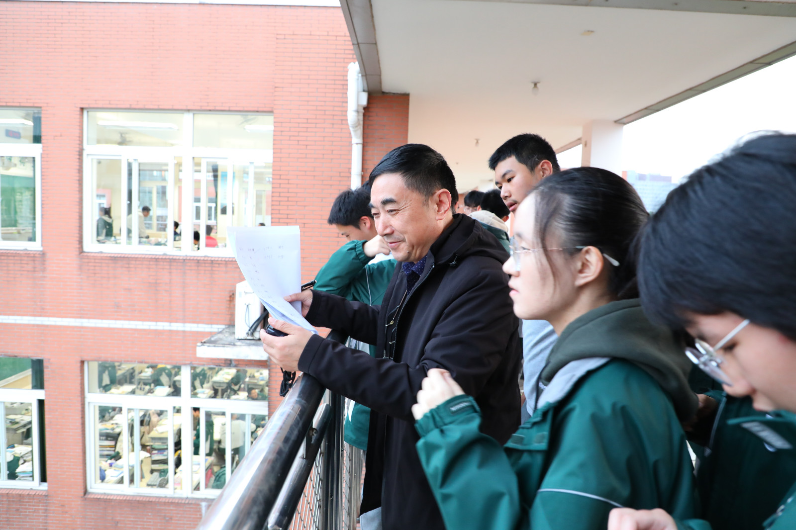 1700728065803914.jpg 1700728065803914.jpg