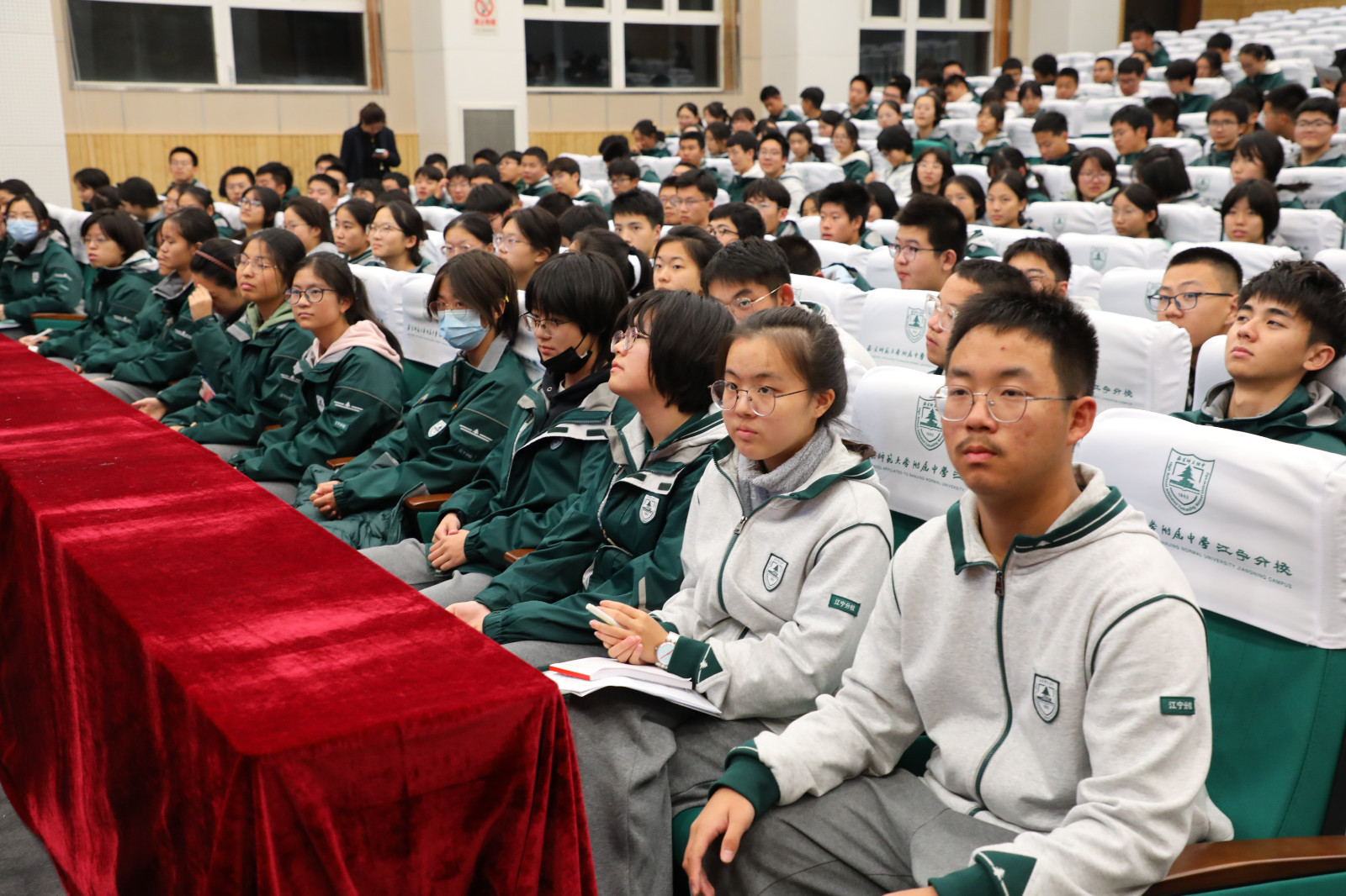 1700812015169740.jpg 1700812015169740.jpg