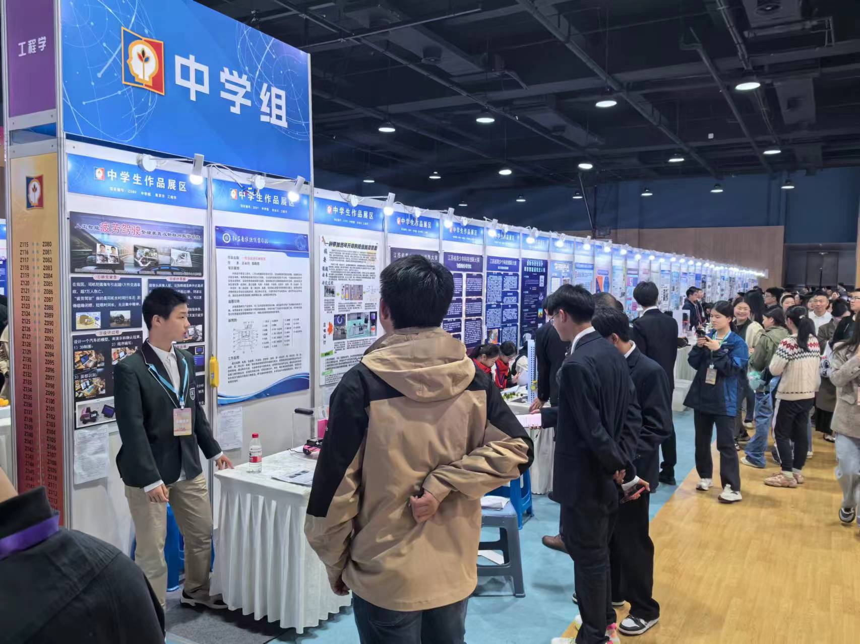 1712447420141360.jpg 1712447420141360.jpg