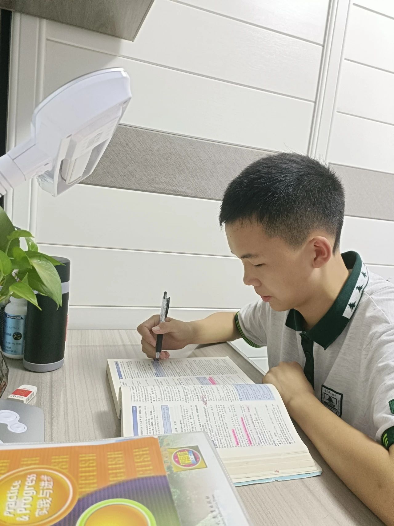 2：2024届高三（1）班汪百川同学.jpg