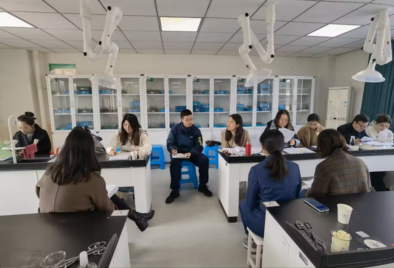 1732839881972673.jpg 1732839881972673.jpg