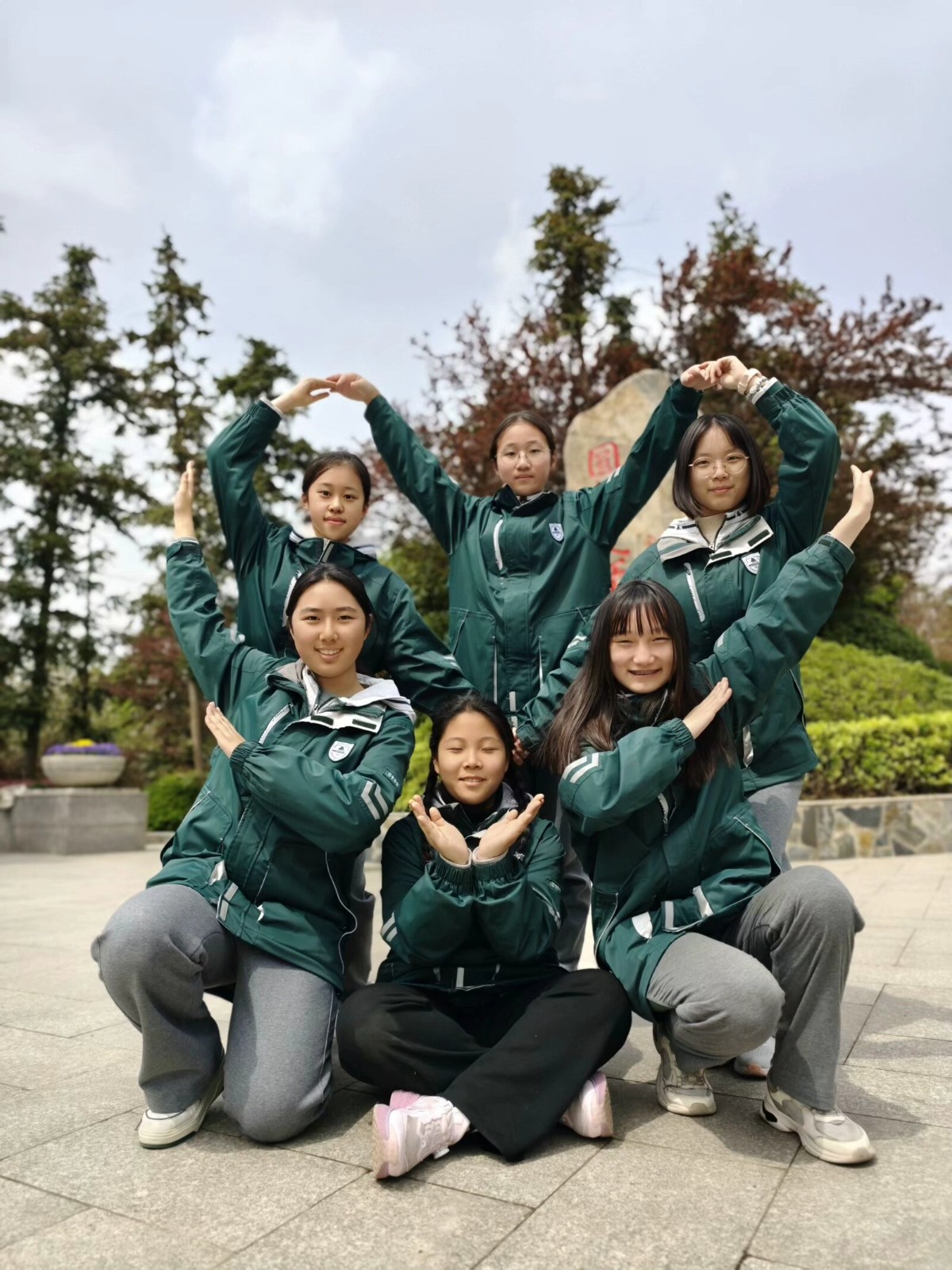 1744082324946114.jpg 1744082324946114.jpg