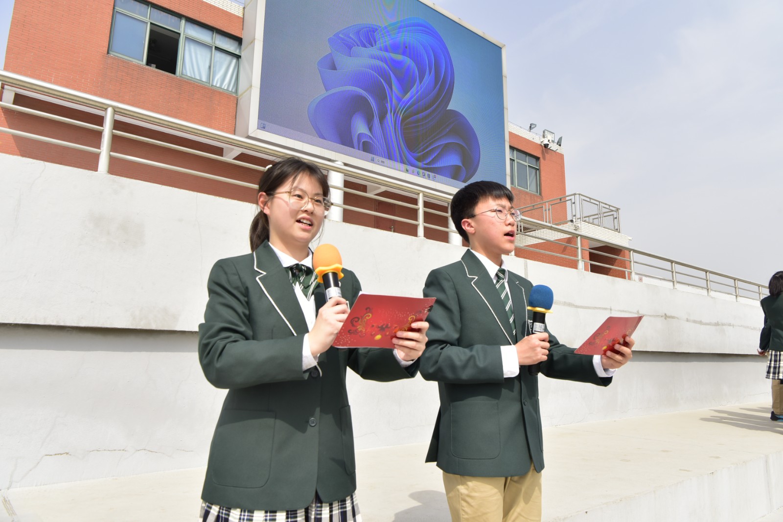 1744973719665919.jpg 1744973719665919.jpg