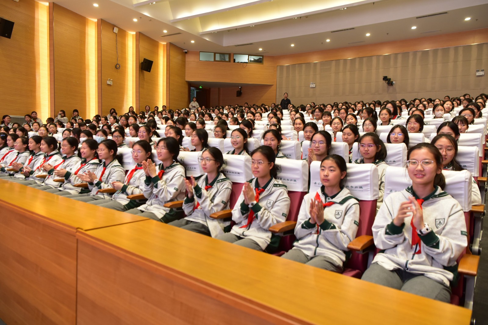 1745735432851264.jpg 1745735432851264.jpg