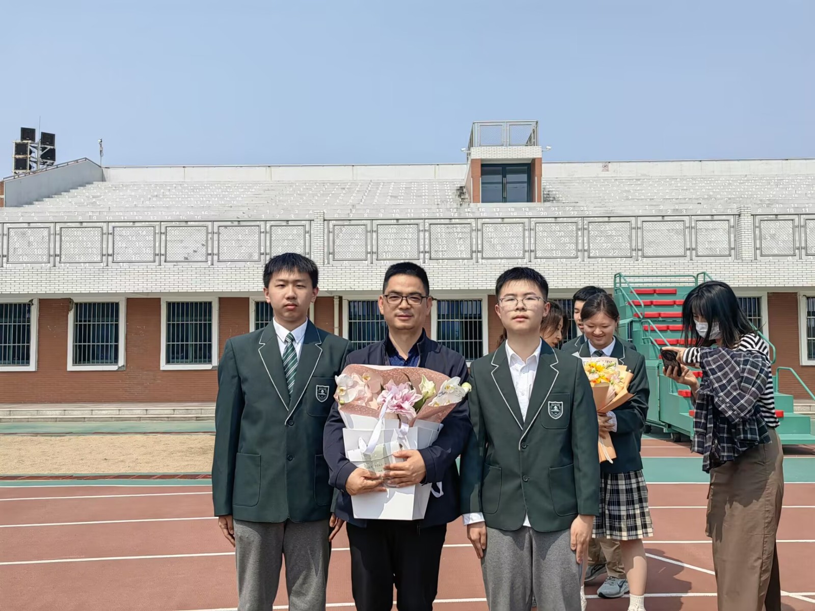 1747015854137203.jpg 1747015854137203.jpg