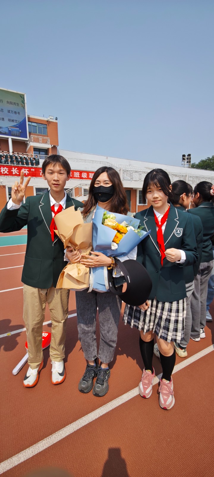 1747015858578990.jpg 1747015858578990.jpg