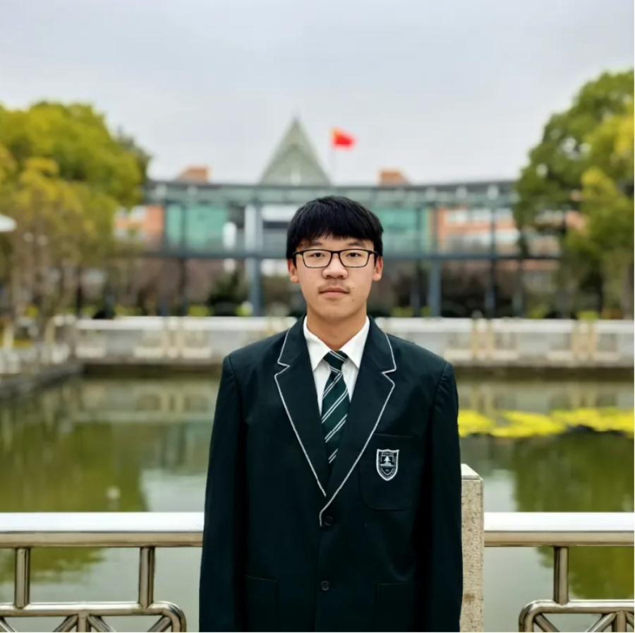 2-1   2024届校友邰智杰，物理特长生，现就读于清华大学_副本.png