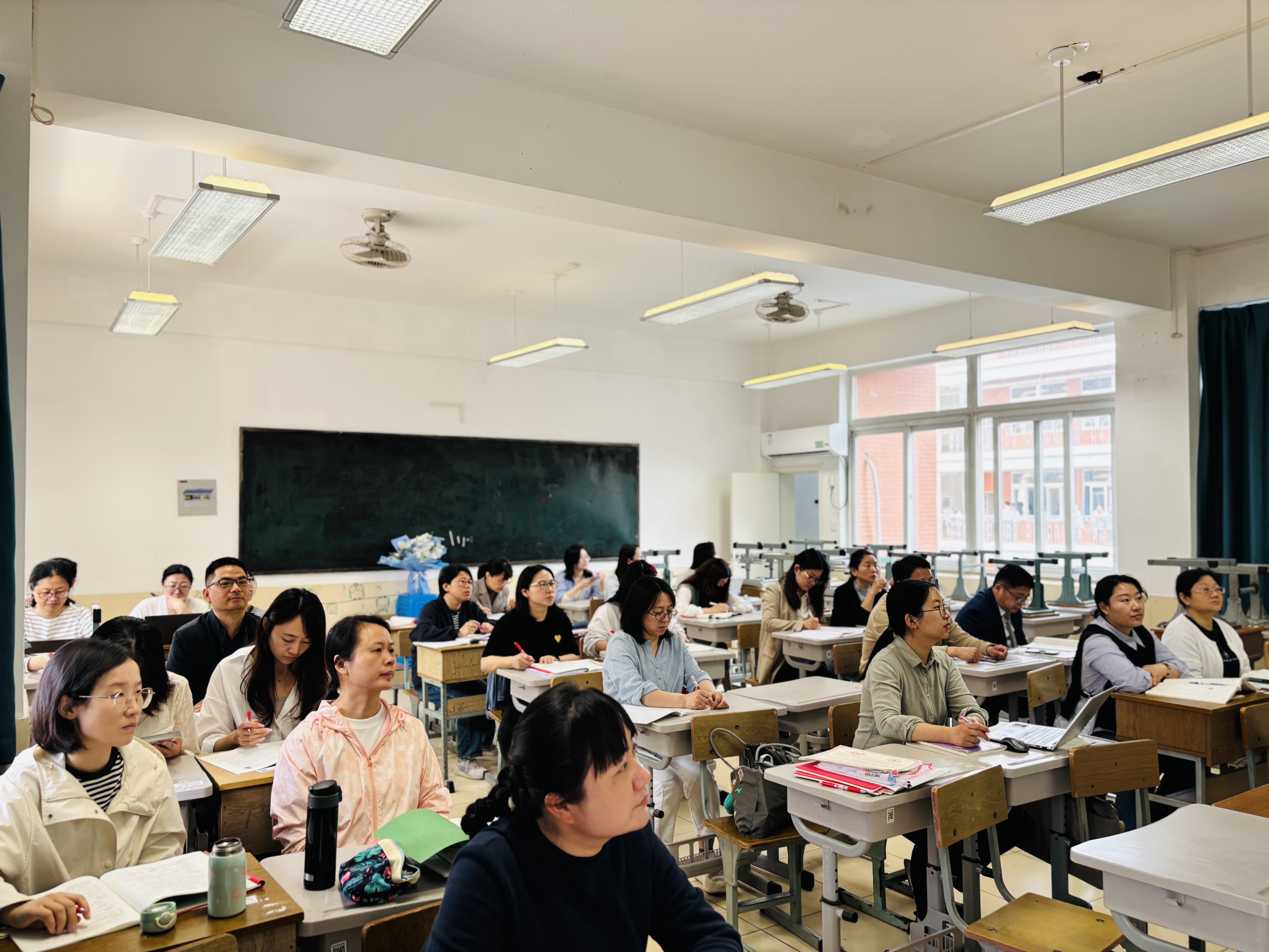 1749718235146853.png 92AB8D6033BAC68B3E39680E855F3C6B.png