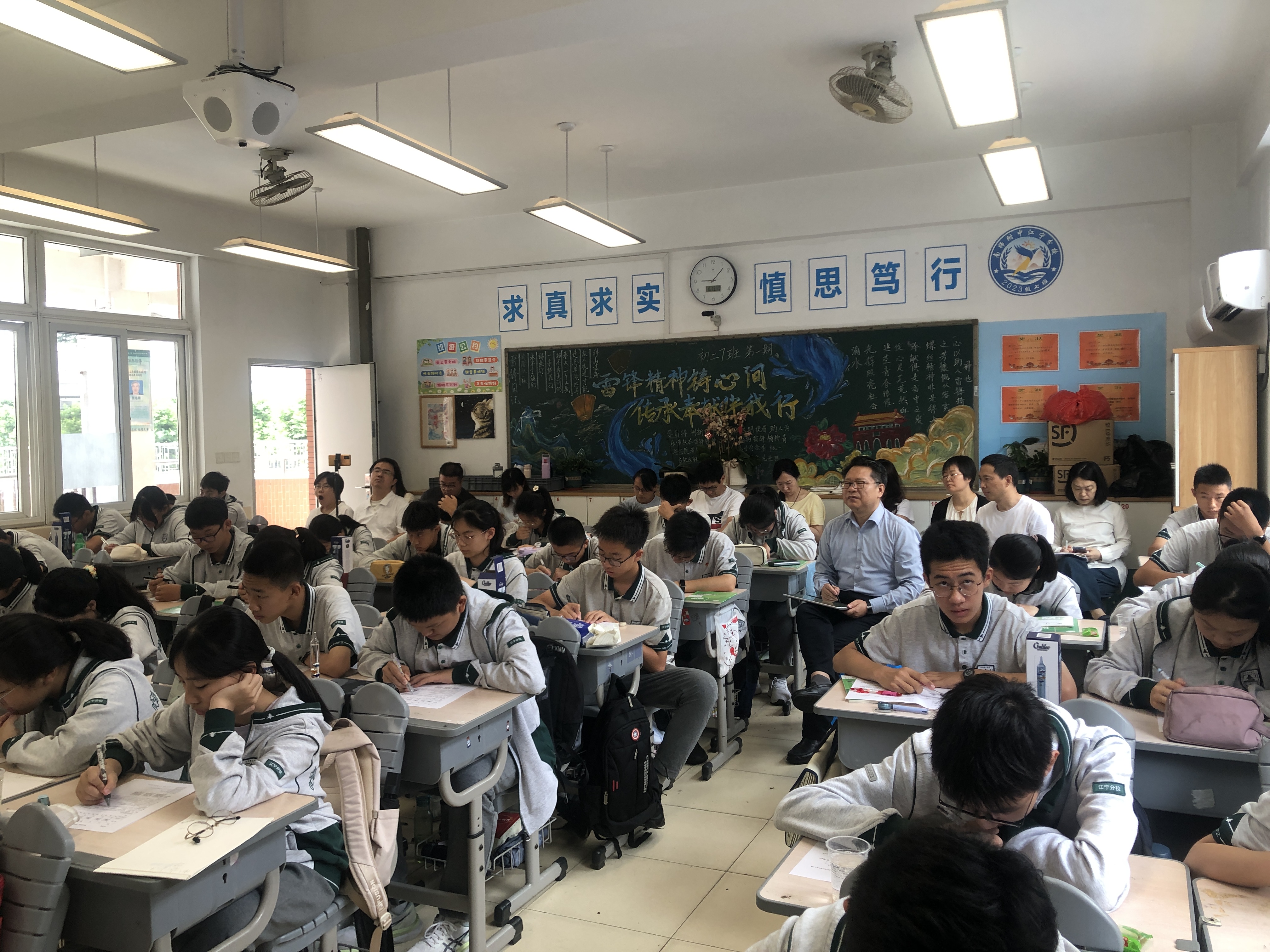 1749799260174471.png A913EFA2223DD0E8D4BC00D55C0F57F3.png