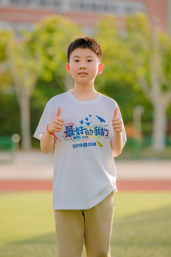 1760486998488243.jpg 唐宇贤 生活照.jpg