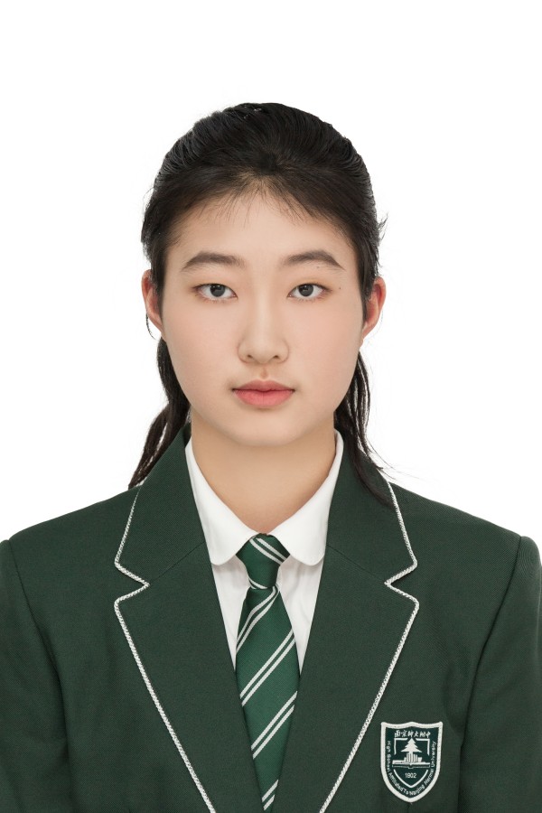 1760490060169558.jpg 赵梓羽礼服照片.jpg