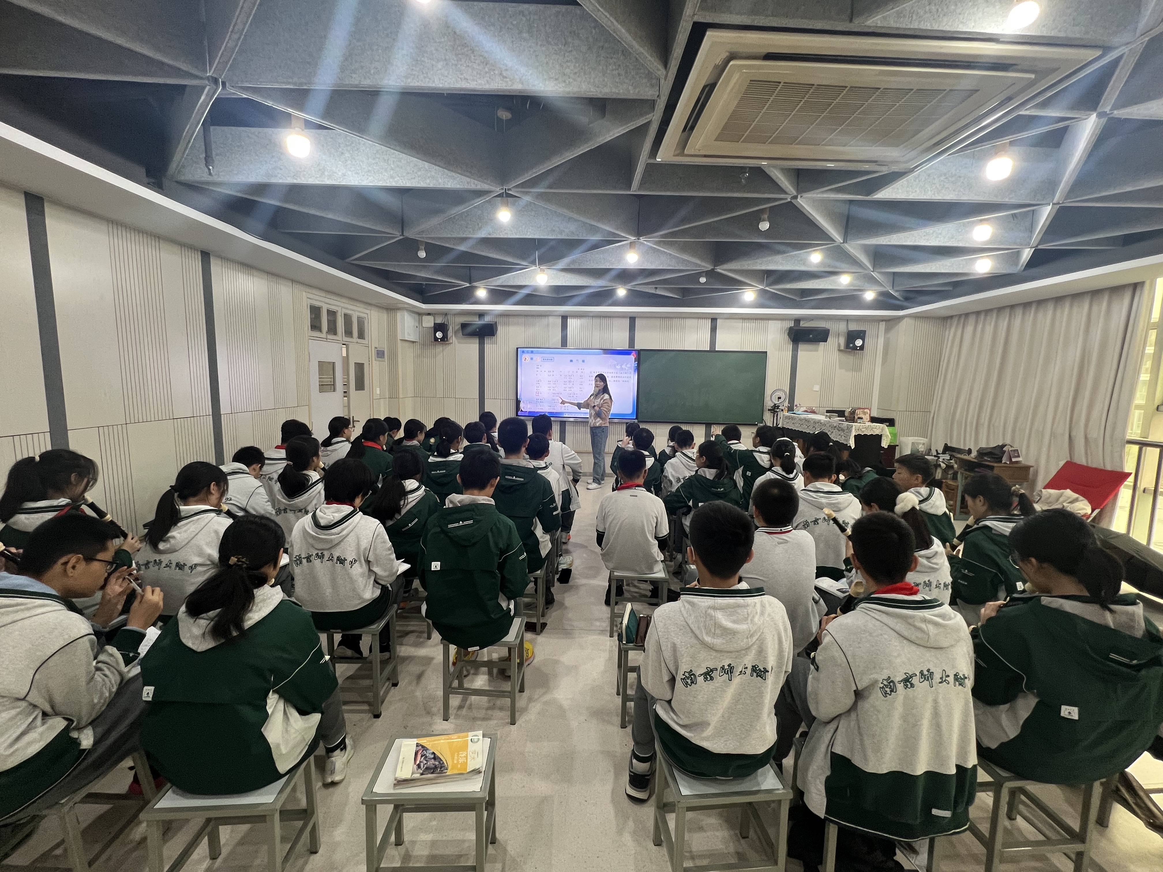 1762156785244444.png 7EEBE309D9F3612F2993988AC16D854C.png