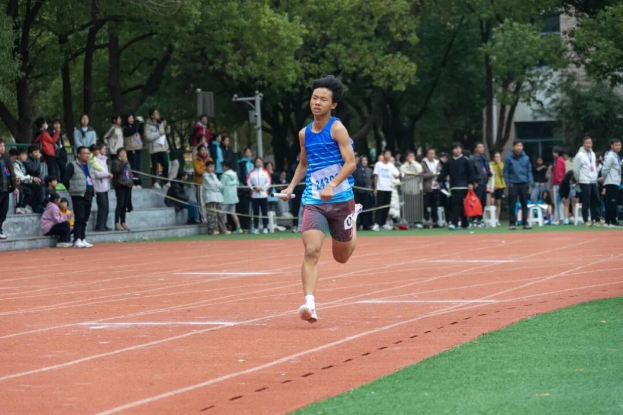 1764721118670533.jpg 1764721118670533.jpg